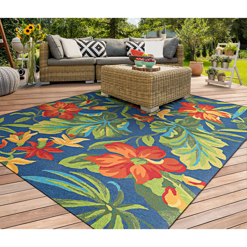 Bay Isle Home Wildermuth Floral Hand Hooked Blue/Green/Red Indoor